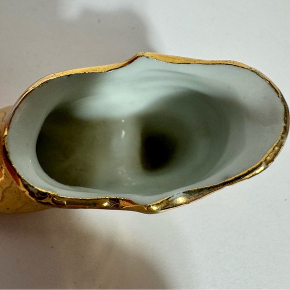 Miniature shoe 2 1/4 " Gold Painted Porcelain Small shoe or Boot. Made in Japan - Picture 7 of 11